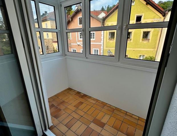 Schöne 4-Zimmer-Wohnung mit Wintergarten und EBK. WG-geeignet! - Photo 1
