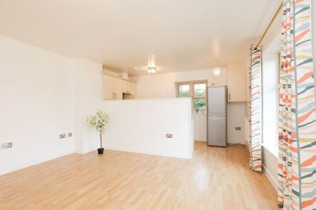 2 bedroom apartment to rent - Photo 3