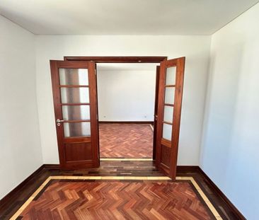 4 bedroom luxury Apartment for rent in Lisbon - Photo 6