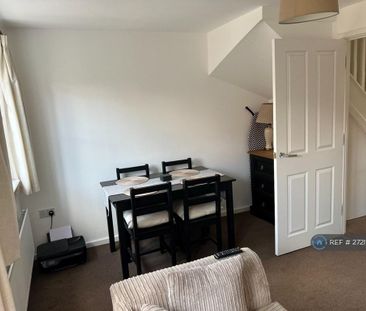 2 bedroom end of terrace house to rent - Photo 2