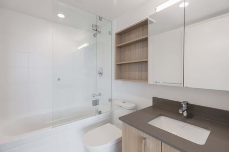 1108 Pendrell Street, Vancouver - Photo 2