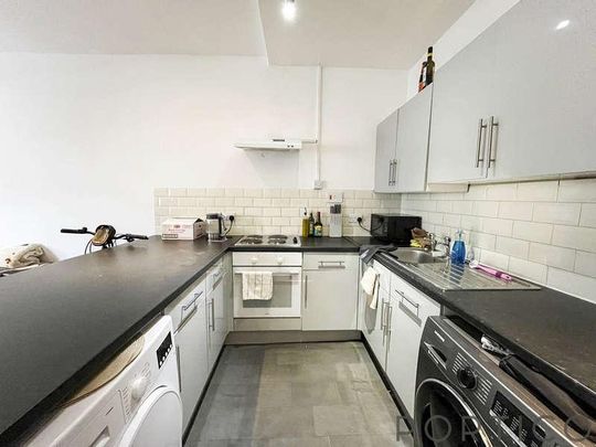 Barking Road | Plaistow |, E13 - Photo 1