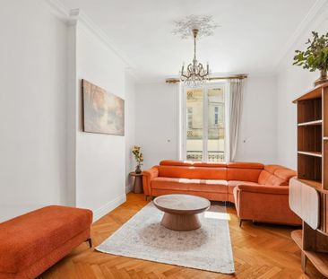 Location Appartement 2 pièces PARIS 8ème - Photo 4