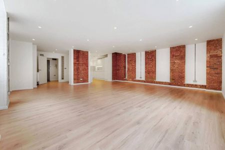 3 bedroom flat to rent - Photo 2