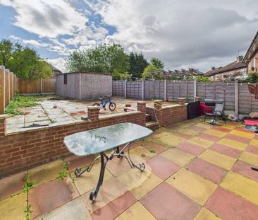 3 bedroom semi-detached house to rent - Photo 2
