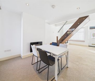 2 bedroom Terraced House to rent - Photo 3