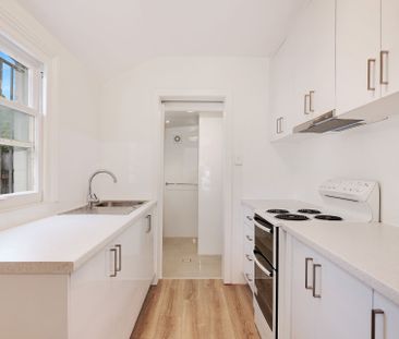 Two bedroom unfurnished terrace - Photo 3