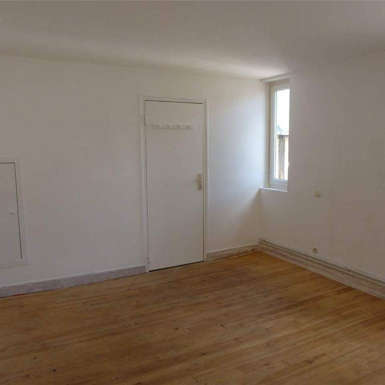 PONT L'EVEQUE - A LOUER APPARTEMENT F2 de 36M2 - Photo 1