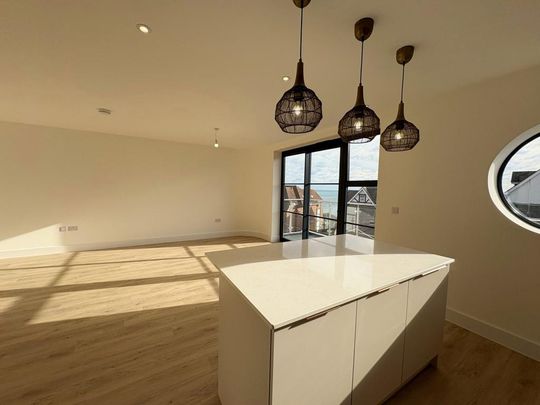 2 bedroom penthouse to rent - Photo 1