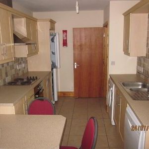 Unit 2, 100 Fitzroy Avenue, Belfast, BT7 1HX - Photo 2