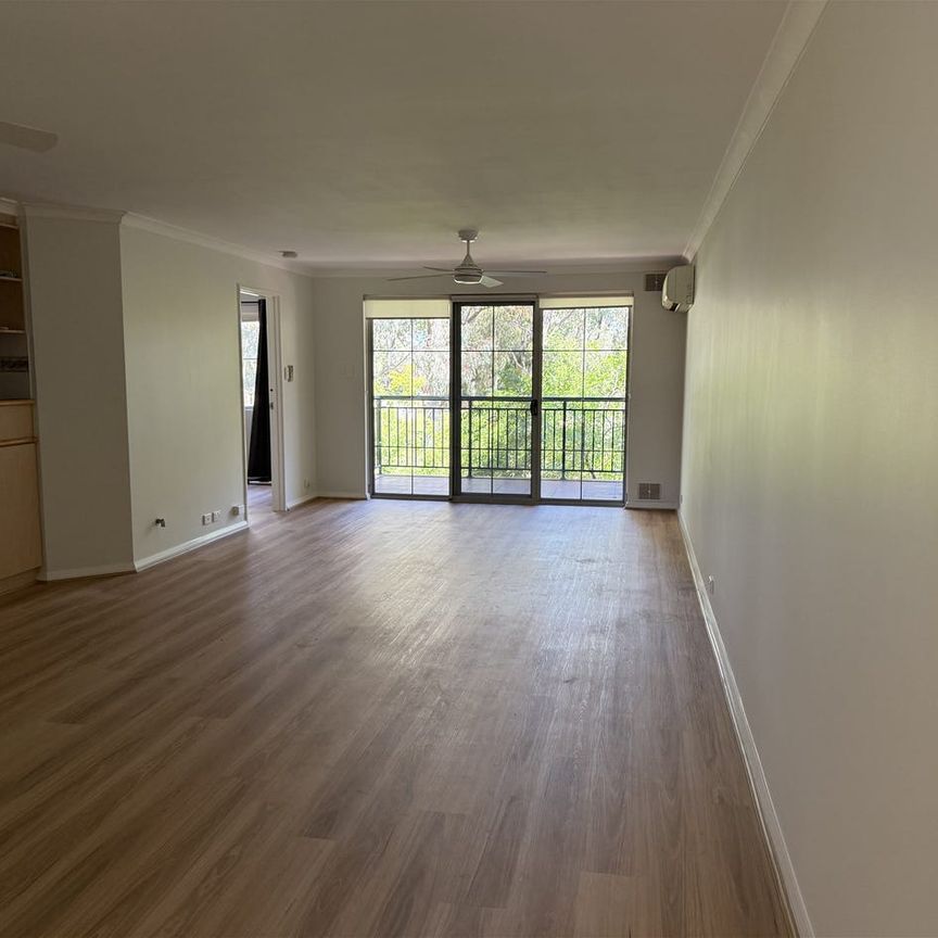 Stunning Apartment for Rent in Joondalup - Experience Comfort and Style at its Finest! - Photo 1