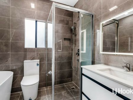 Stunning Renovated Home with 6.6 Kw Solar Panels - Photo 5