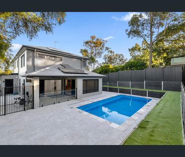 Executive Family Living in Mansfield Catchment | Pool, Ducted AC, M... - Photo 5