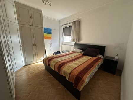 Ideaal gelegen appartement met 2 slaapkamers! - Photo 2