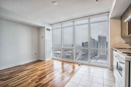 For Lease - 11 Brunel Court Unit# 3616, Toronto, Ontario - Photo 3