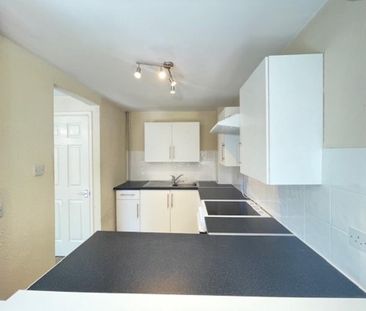 2 bedroom maisonette to rent - Photo 3