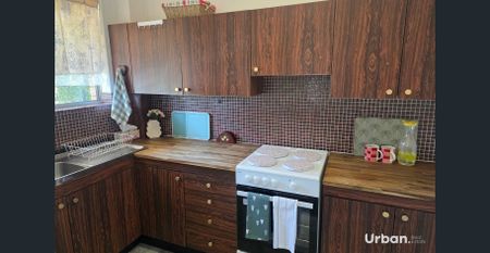 Freshly painted, very clean and well presented 2-bedroom unit - Photo 4