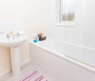 3 bedroom terraced house to rent - Photo 1