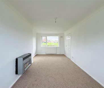 2 bedroom semi-detached house to rent - Photo 6