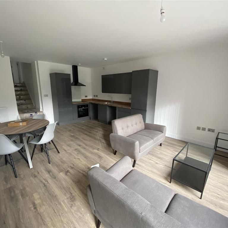 2 bedroom apartment to rent - Photo 1