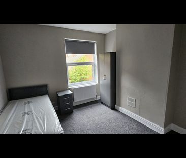 Room in a Shared House, Maud St, NG7 - Photo 3