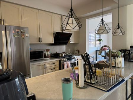 For Lease - 11 Denarius Crescent, Richmond Hill, Ontario - Photo 5