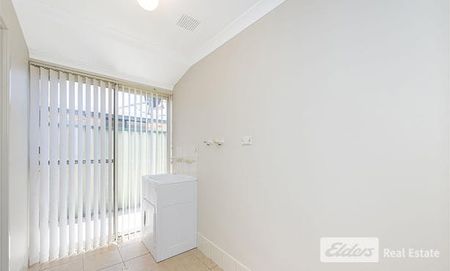 4 Bedroom, 2 Bathroom Family Home! - Photo 2