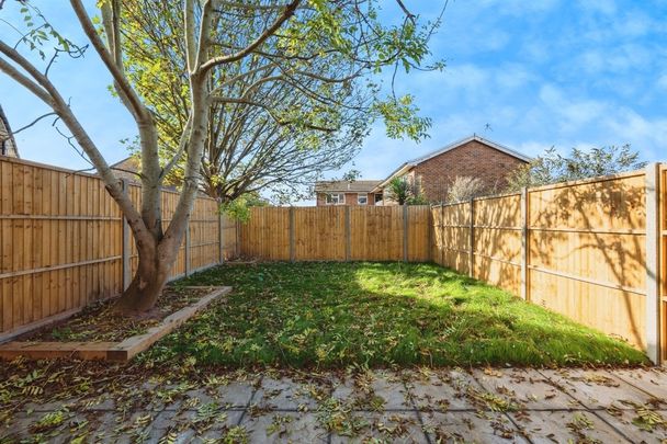 Alfriston Road, Seaford - Photo 1