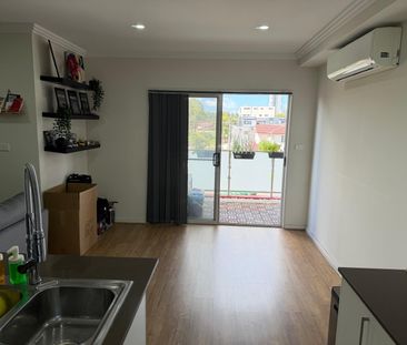 A beautiful place to call home - Photo 2