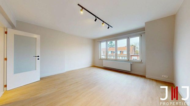 Flat for rent - Photo 1