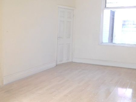 3 Bed Terraced House, Westcott Road, L4 - Photo 4