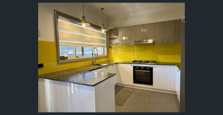 2 Bedroom Duplex in Great Location! - Photo 4