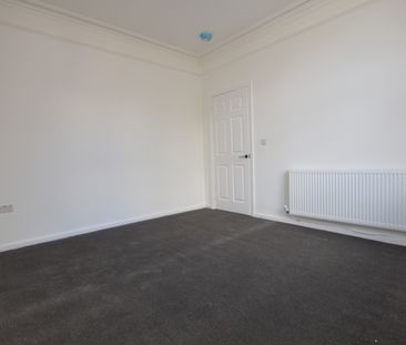 3 Bedroom Terraced House - Photo 4