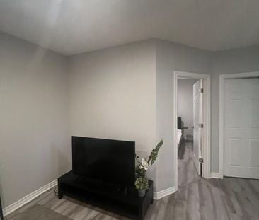 For Lease - 1293 Thames Street Unit# B, Carlington - Central Park, ... - Photo 1