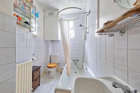 2 bedroom maisonette to rent - Photo 5