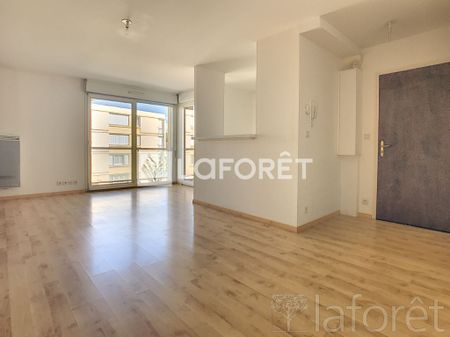 Location Appartement 3 pièces 67m² - Photo 2