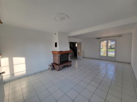 Location Maison 4 pièces 107m² PLELAN LE GRAND 35380 - Photo 2