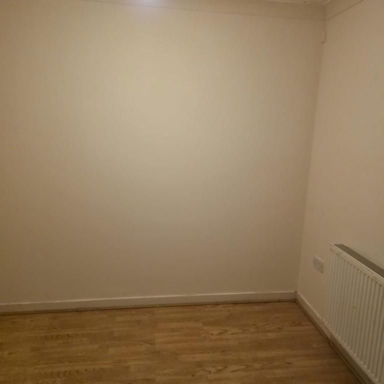 4 bedroom house to rent - Photo 1