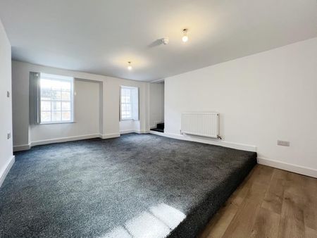 3 bedroom flat to rent - Photo 4