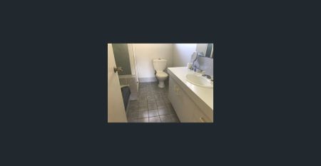 TOWNHOUSE IN BEENLEIGH! - Photo 2