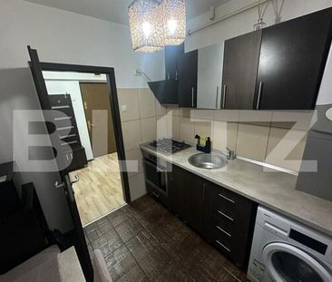 Apartament 3 camere, semidecomandat, 60 mp - Centru! - Photo 1