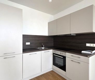 MEGA- WEITBLICK!! 10.OG, Deckenkühlung, 3 Zimmer, große Loggia!! - Photo 1