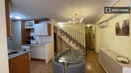 3 room luxury Flat for rent in Alcalá de Henares, Spain - Photo 2