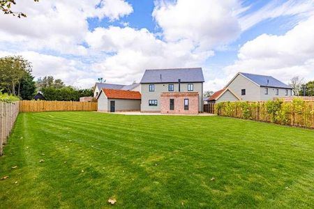Lindsell, Dunmow, CM6 - Photo 2