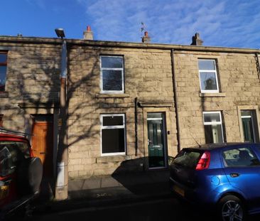 2 bedroom House To Let - Photo 2