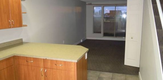 Townhouse Style Two Bedroom Unit in Gorge Area! - Photo 2