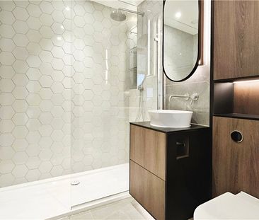 Eden Grove, Staines-upon-Thames, Windsor and Maidenhead, TW18 4ZT - Photo 3