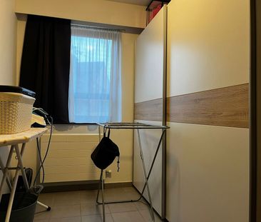 Gelijkvloers appartement met 3 slaapkamers, terras en 2 autostaanpl... - Foto 5