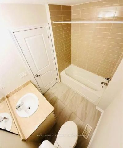 Condo Townhouse For Lease | N9261620 - Photo 5