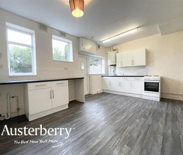 2 bedroom semi-detached house to rent - Photo 4